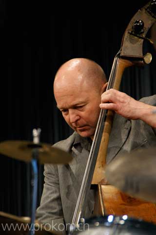 Peter Cischeck, Kontrabass