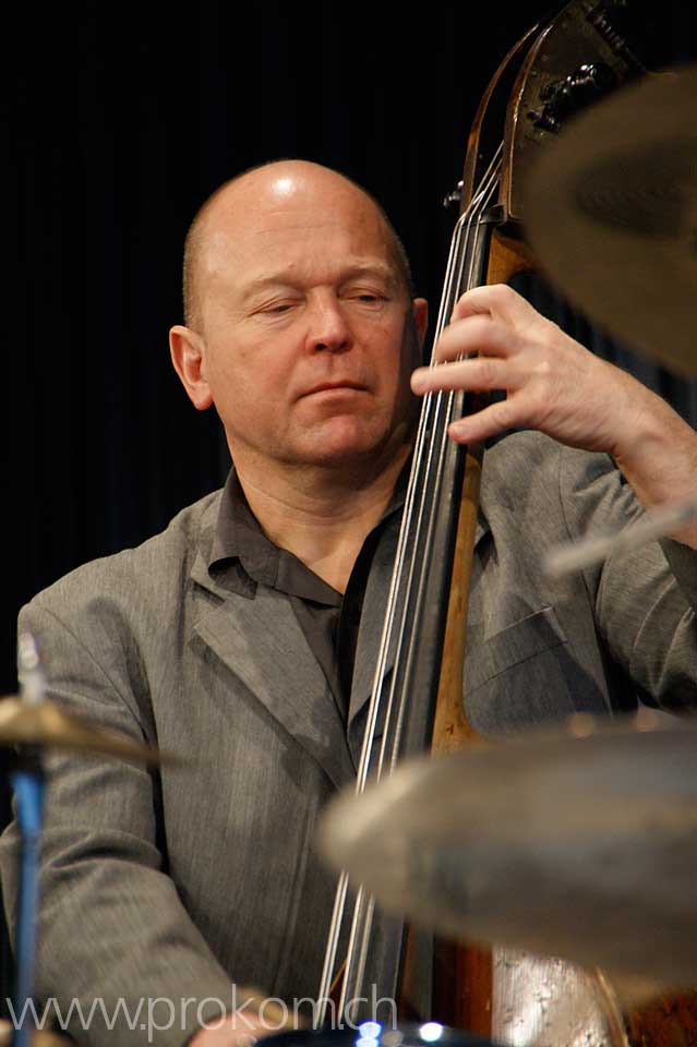 Peter Cischeck, Kontrabass