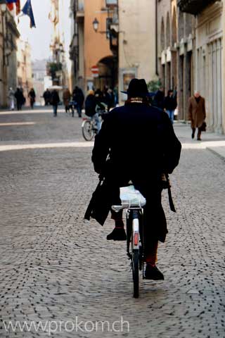 zu Fuss oder per Fahrrad – Nahverkehr in Vicenzas Altstadt