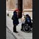 zu Fuss oder per Fahrrad – oder im Rollstuhl – Nahverkehr in Vicenzas Altstadt