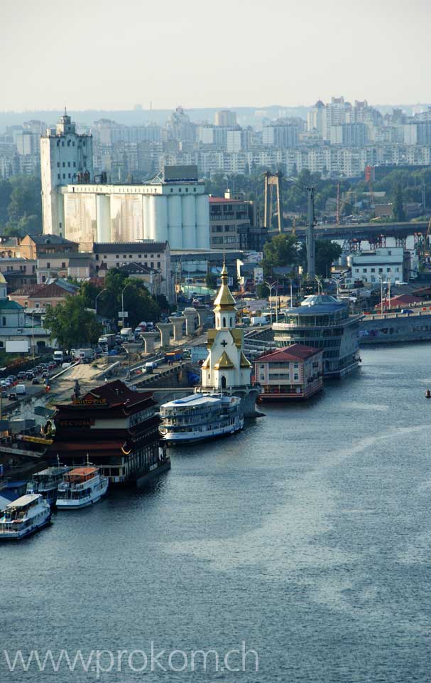 Flusshafen Kiew