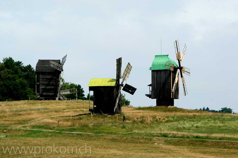 Stelldichein der Windmühlen – zum Teil etwas abgetakelt