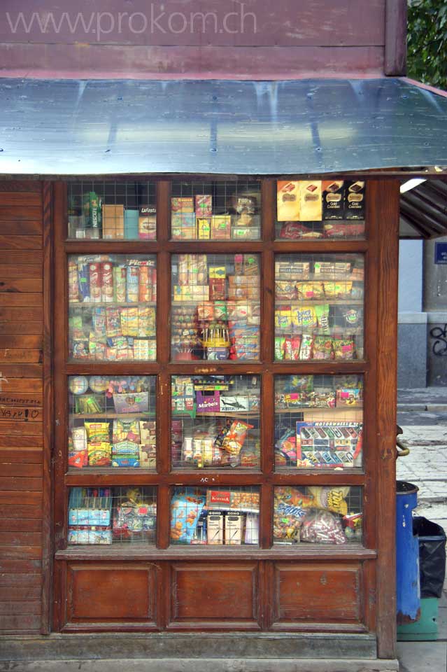 farbenprächtiger Kiosk in Lwiw