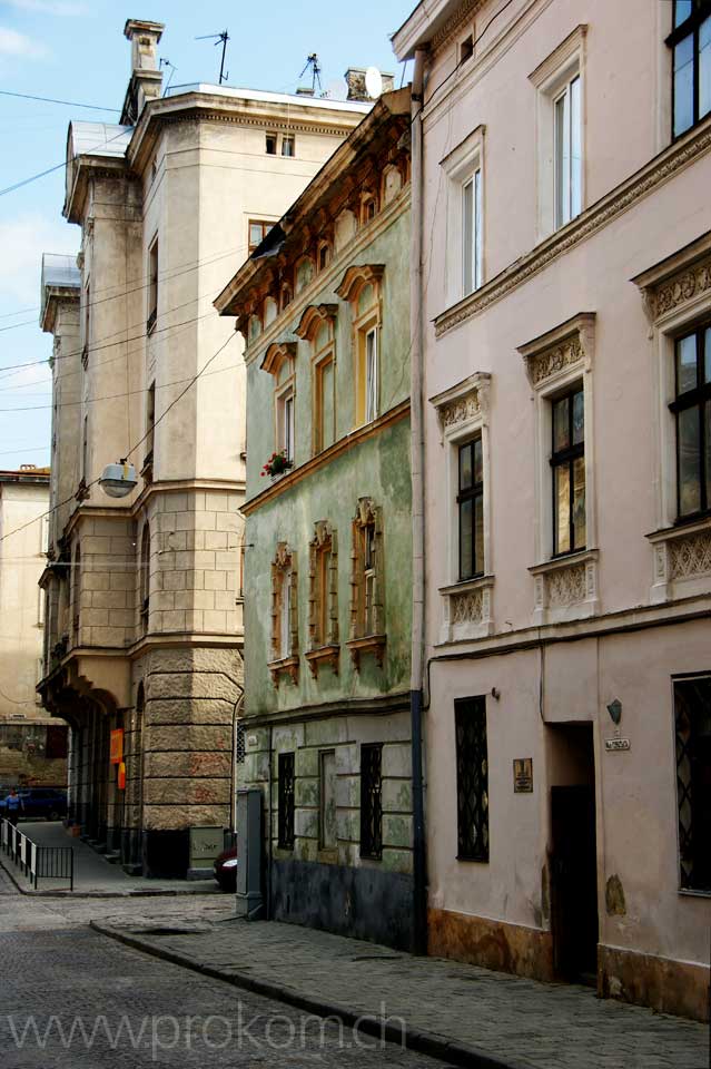 alte Häuserzeile in Lwow