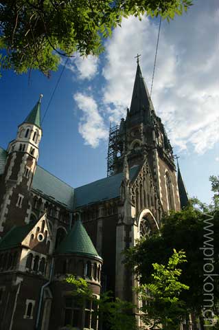 Die neugotische griechisch-katholische Olga-und-Elisabeth-Kirche in Lwiw – Церква святих Ольги і Єлизавети